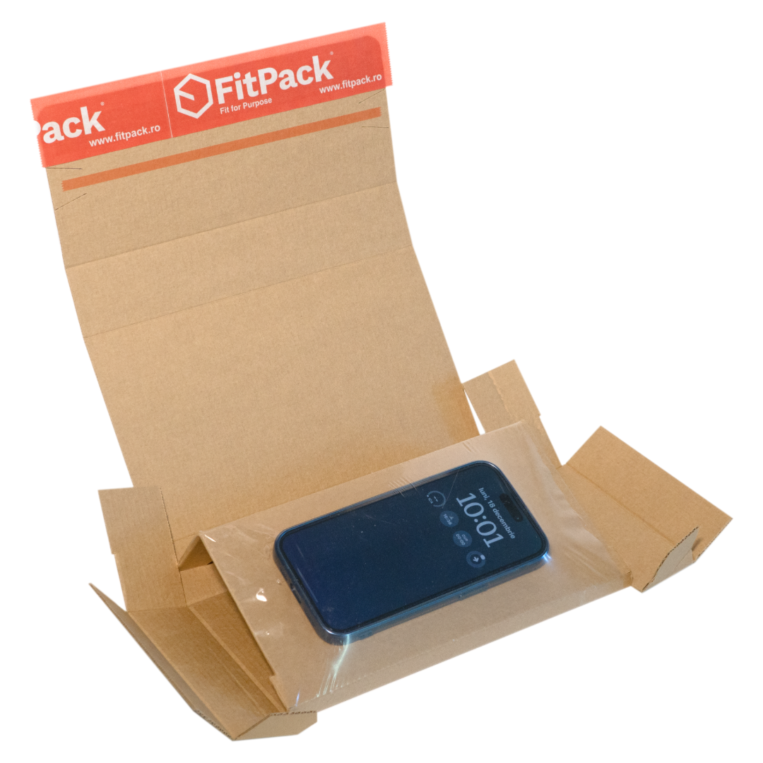 FixBox – cutie carton kraft cu bandă adezivă pentru e-commerce, exemplu ambalare produs mic pentru curierat